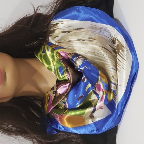 R-929- Women's Scarf Blue White Pink Colors NWT - Picture 2 of 6